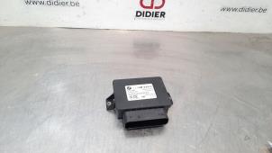 Used Parking brake module BMW 5 serie Touring (F11) 518d 16V Price € 90,75 Inclusive VAT offered by Autohandel Didier