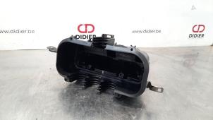 Used Module box engine compartment BMW 5 serie Touring (F11) 518d 16V Price € 30,25 Inclusive VAT offered by Autohandel Didier