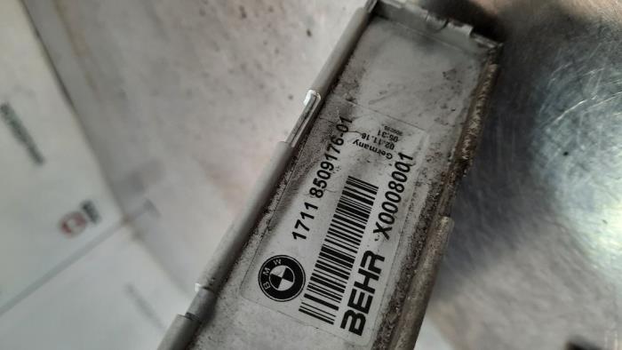 Radiator from a BMW 5 serie Touring (F11) 518d 16V 2017