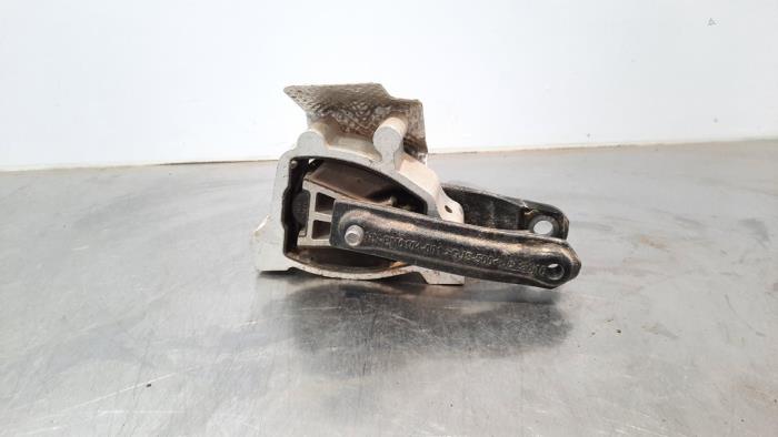 Used Engine mount Landrover Range Rover Evoque II (LZC/LZS/LZH) 1.5 P300e 12V AWD Price € 48,40 Inclusive VAT offered by Autohandel Didier