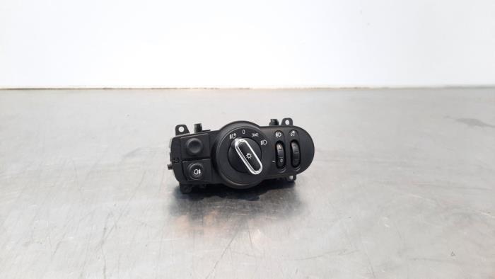 Używane Przelacznik reflektora LHV Mini Mini (F55) 1.5 12V Cooper Cena € 36,30 Z VAT oferowane przez Autohandel Didier