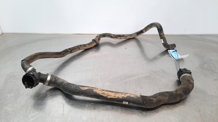 Radiator hose from a MINI Clubman (F54) 2.0 Cooper D 16V 2019