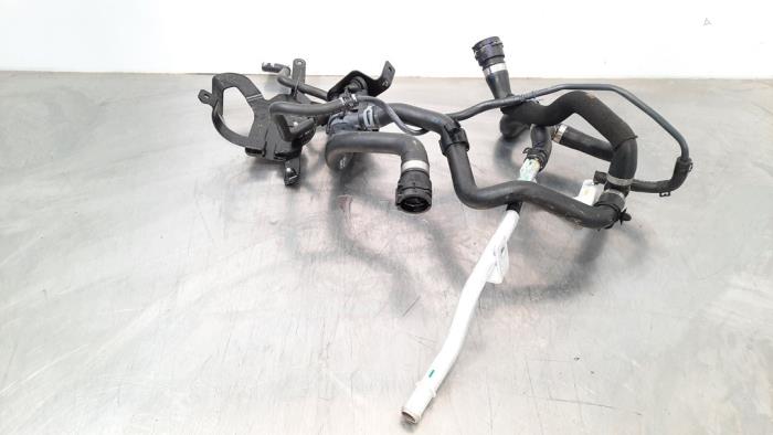 Begagnade Extra vattenpump Audi Q5 Sportback (FYS/FYT) 2.0 45 TFSI 16V Mild Hybrid Quattro 16V Pris € 60,50 Inklusive moms erbjuds av Autohandel Didier