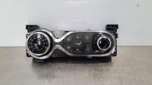 Usados Panel de control de aire acondicionado Opel Vivaro 1.6 CDTi BiTurbo 125 Precio € 145,20 IVA incluido ofrecido por Autohandel Didier