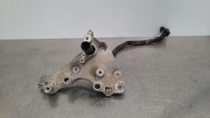 Used Gearbox mount Opel Vivaro 1.6 CDTi BiTurbo 125 Price € 42,35 Inclusive VAT offered by Autohandel Didier