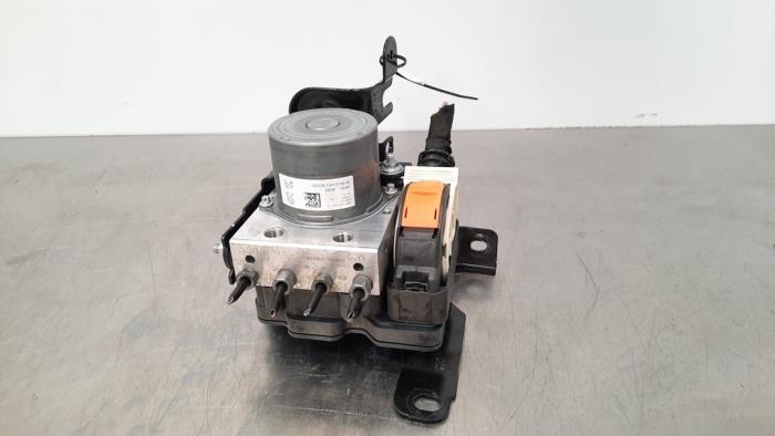 Used ABS pump Peugeot 3008 II (M4/MC/MJ/MR) 1.5 BlueHDi 130 Price € 266,20 Inclusive VAT offered by Autohandel Didier