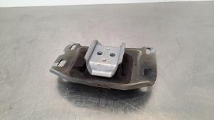 Used Gearbox mount Peugeot 3008 II (M4/MC/MJ/MR) 1.5 BlueHDi 130 Price € 24,20 Inclusive VAT offered by Autohandel Didier
