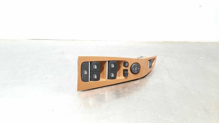 Usados Interruptor combinado de ventanillas BMW X5 (G05) xDrive 25d 2.0 16V Precio € 60,50 IVA incluido ofrecido por Autohandel Didier