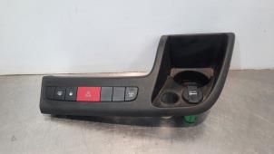 Used Panic lighting switch Citroen Jumper (U9) 2.0 BlueHDi 160 Price € 36,30 Inclusive VAT offered by Autohandel Didier