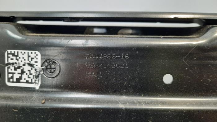 Receptor de cerradura portón trasero de un BMW X5 (G05) xDrive 45 e iPerformance 3.0 24V 2021