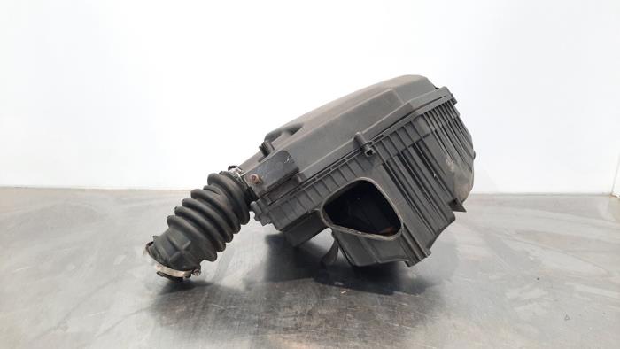 Air box from a Volvo V60 I (FW/GW) 1.6 DRIVe 2016