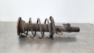 Used Front shock absorber, right Volvo V60 I (FW/GW) 1.6 DRIVe Price € 66,55 Inclusive VAT offered by Autohandel Didier