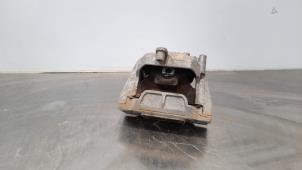 Engine mount from a Volkswagen Caddy IV 2.0 TDI 102 2016