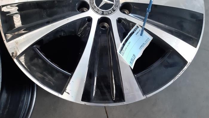 Juego de llantas de un Mercedes-Benz E (W213) E-300de 2.0 Turbo 16V 2019