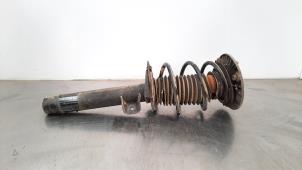 Used Fronts shock absorber, left BMW 3 serie (F30) 318d 2.0 16V Price € 127,05 Inclusive VAT offered by Autohandel Didier