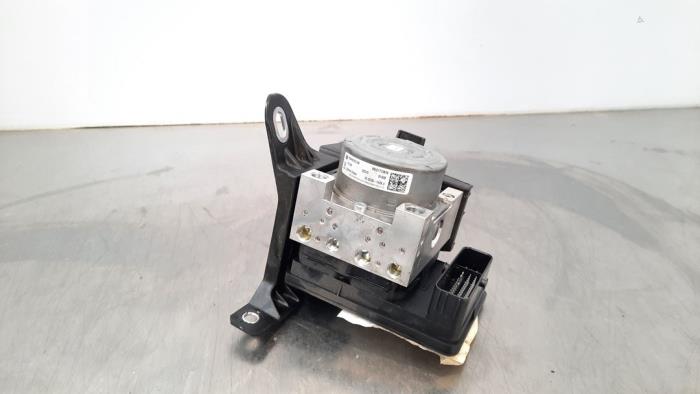 Usagé Bloc ABS Jeep Compass II (MP) 1.3 T4 130 16V Prix € 266,20 Prix TTC proposé par Autohandel Didier