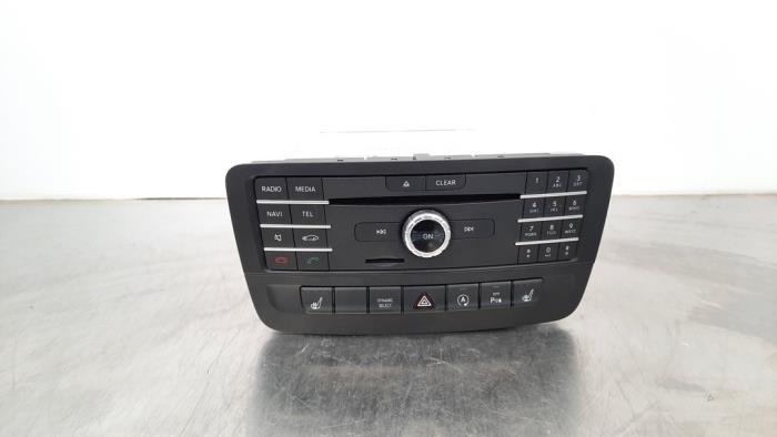 Używane Radio Mercedes GLA (156.9) 1.6 180 16V Cena € 459,80 Z VAT oferowane przez Autohandel Didier