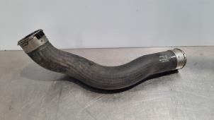 Used Intercooler hose Mercedes B (W246,242) 1.5 B-180 CDI 16V Price € 48,40 Inclusive VAT offered by Autohandel Didier