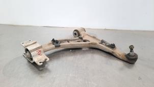 Used Front wishbone, right Mercedes B (W246,242) 1.5 B-180 CDI 16V Price € 66,55 Inclusive VAT offered by Autohandel Didier