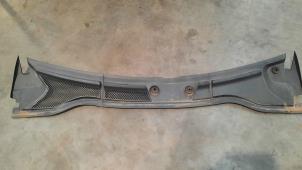 Used Cowl top grille Mercedes B (W246,242) 1.5 B-180 CDI 16V Price € 42,35 Inclusive VAT offered by Autohandel Didier