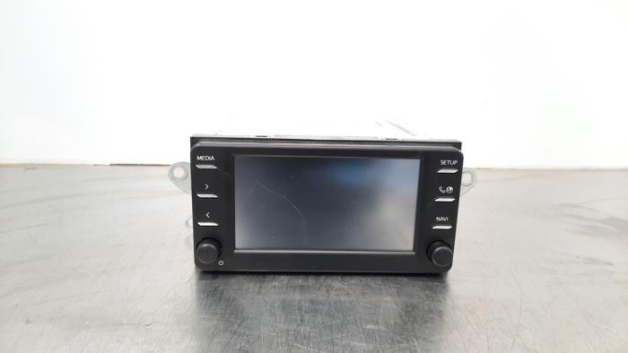 Radio from a Toyota GT 86 (ZN) 2.0 16V 2020
