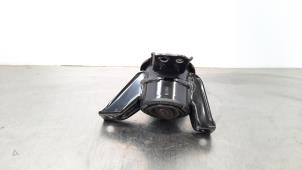 Used Engine mount Hyundai Tucson (TL) 2.0 CRDi 16V High Power 4WD Price € 54,45 Inclusive VAT offered by Autohandel Didier