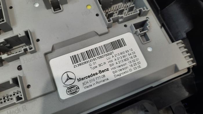 Ordenador body control de un Mercedes-Benz E Estate (S213) E-200d 2.0 Turbo 16V 2017