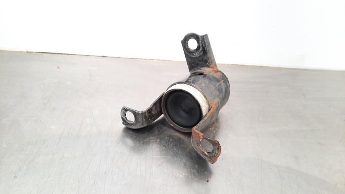 Usagé Support moteur Ford Fiesta 6 (JA8) 1.0 SCI 12V 80 Prix € 48,40 Prix TTC proposé par Autohandel Didier