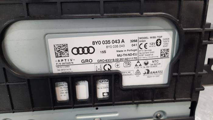 Módulo de radio de un Audi A3 Sportback (8YA) 2.0 35 TDI 16V 2020