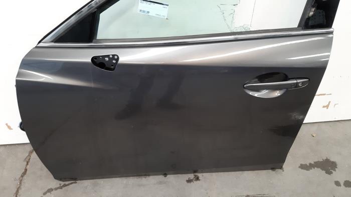 Tür 4-türig links vorne van een Mazda 6 SportBreak (GJ/GH/GL) 2.2 SkyActiv-D 150 16V 2020