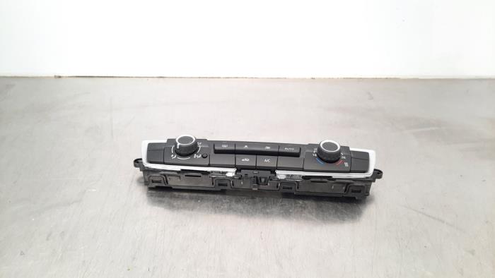 Usagé Commande chauffage BMW 1 serie (F20) 118i 1.5 TwinPower 12V Prix € 102,85 Prix TTC proposé par Autohandel Didier
