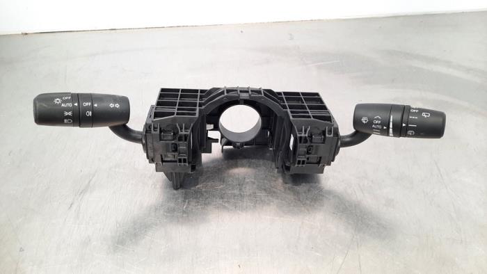Steering column stalk from a Mazda 6 SportBreak (GJ/GH/GL) 2.2 SkyActiv-D 150 16V 2020