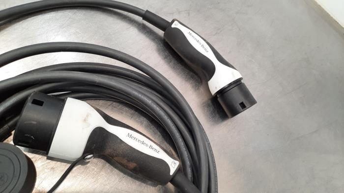 Chargeur Batterie Mercedes-Benz EQC N293 400 (2020) - 300kW, Ref. A0009004625 - Occasion Vérifié