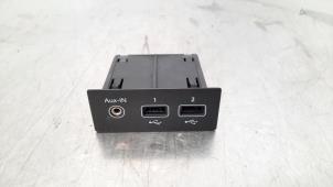 Used AUX / USB connection Renault Clio V (RJAB) 1.0 TCe 100 12V Price € 36,30 Inclusive VAT offered by Autohandel Didier