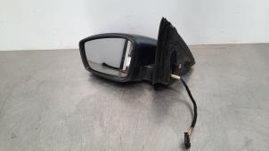 Used Wing mirror, left Skoda Fabia III (NJ3) 1.0 12V Price € 96,80 Inclusive VAT offered by Autohandel Didier