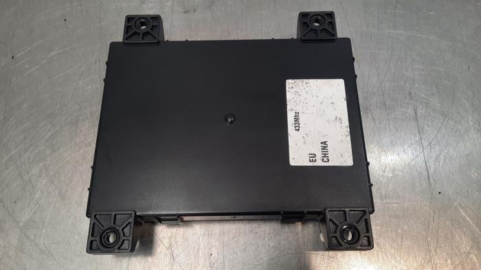 Body control computer Tesla Model S 85D Performance - 101090700D