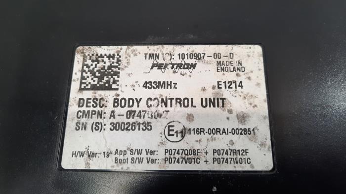 Body control computer Tesla Model S 85D Performance - 101090700D