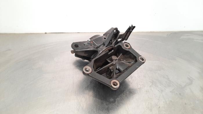 Used Engine mount Hyundai Santa Fe III (DM) 2.2 CRDi R 16V 4x4 Price € 36,30 Inclusive VAT offered by Autohandel Didier