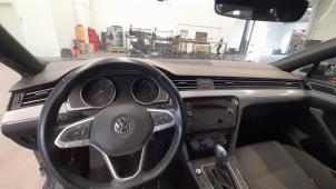 Usados Airbag set + dashboard Volkswagen Passat Variant (3G5) 1.6 TDI 16V Precio € 949,85 IVA incluido ofrecido por Autohandel Didier