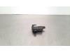 Windscreen washer pump from a Opel Corsa F (UB/UH/UP) 1.2 Turbo 12V 100 2020