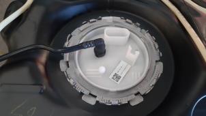 Usados Bomba eléctrica de combustible Volkswagen Polo VI (AW1) 1.0 12V BlueMotion Technology Precio € 127,05 IVA incluido ofrecido por Autohandel Didier