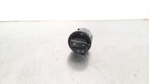 Used AIH headlight switch Volkswagen Polo VI (AW1) 1.0 12V BlueMotion Technology Price € 36,30 Inclusive VAT offered by Autohandel Didier