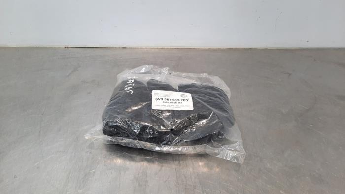 Luggage net from a Skoda Fabia III Combi (NJ5) 1.4 TDI 16V 105 Greentech 2015