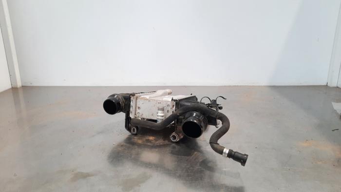 Usados Intercooler Renault Captur II (RJB) 1.5 Blue dCi 115 Precio € 266,20 IVA incluido ofrecido por Autohandel Didier