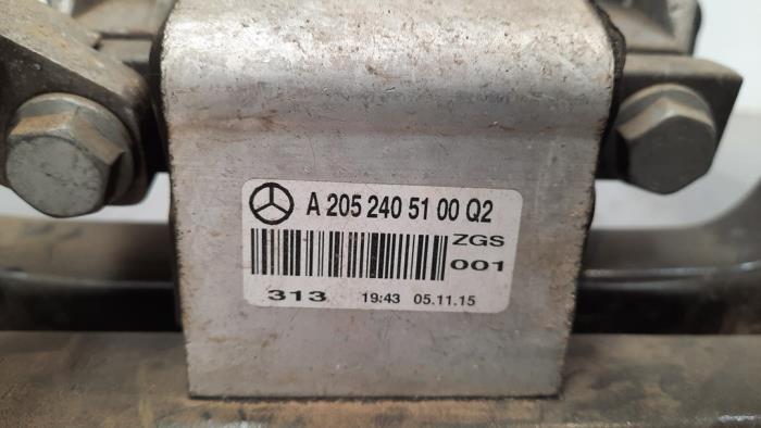 Soporte de caja de cambios de un Mercedes-Benz C (C205) C-220d 2.2 16V BlueTEC 2015
