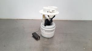Used Electric fuel pump Renault Clio V (RJAB) 1.3 TCe 130 16V Price € 96,80 Inclusive VAT offered by Autohandel Didier