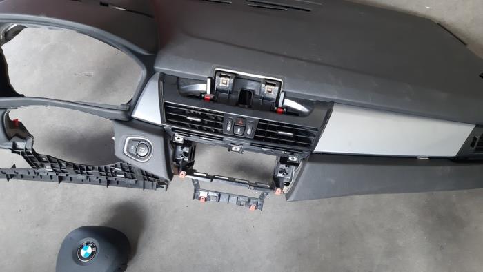 Airbag set + dashboard d'un BMW 2 serie Gran Tourer (F46) 216d 1.5 TwinPower Turbo 12V 2016
