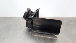Used Tank cap cover BMW 2 serie Gran Tourer (F46) 216d 1.5 TwinPower Turbo 12V Price € 42,35 Inclusive VAT offered by Autohandel Didier