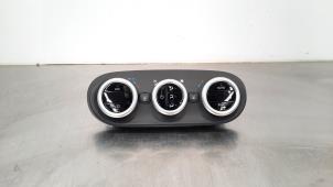 Usados Panel de control de aire acondicionado Fiat 500X (334) 1.0 FireFly Turbo 120 12V Precio € 90,75 IVA incluido ofrecido por Autohandel Didier