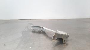 Used Bonnet Hinge Hyundai i20 (GBB) 1.2i 16V Price on request offered by Autohandel Didier
